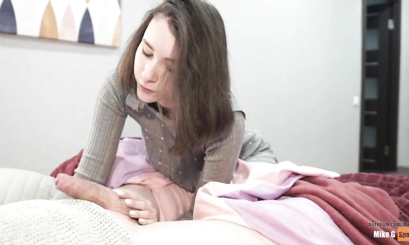 Страстный русский секс с скромной девушкой с шикарными сиськами