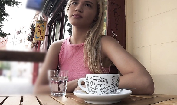 Понравилась девушка которая ждет своего парня