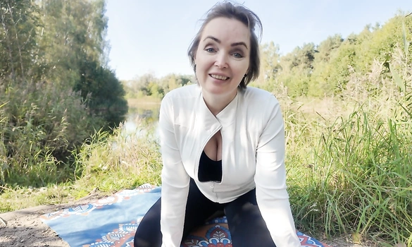 Максим - я люблю очень жестко и уверенно!