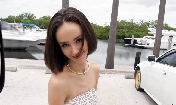 Села в бусс и разделась меньше чем за 10 минут