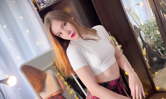 Секрет успеха любой девушки - кортака юбка и глубокий минет